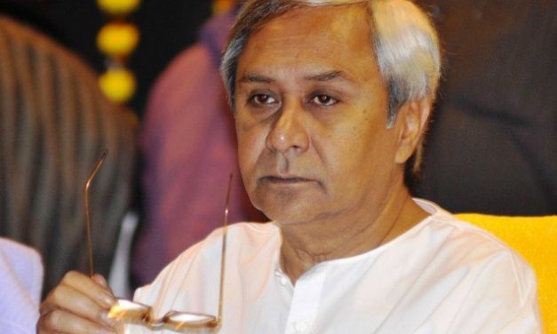 Naveen acts to solve Gujarat Odia workers’ jobloss problem, sends FM to Surat