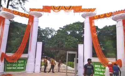 Naveen lays foundation stone for the Odia University