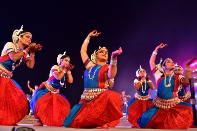 Konark Dance Festival: Curtain goes up