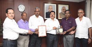 Nalco CMD TK Chand bags ‘Global Indian Business Leader’ Award