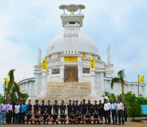 Japan Men’s Hockey Team Enjoys Visit To Dhauli Shanti Stupa