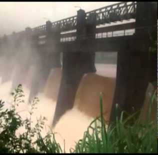 Odisha Tribals forcibly shut down power plant