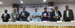 Odisha governor releases Taradutt’s book Highlander’s Plain Speak…