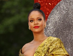 Amazon buys documentary on Rihanna for Rs 176Cr