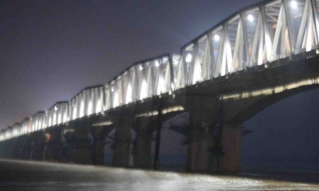 Rourkela Steel Plant supplies 20,000 tonnes of steel plates for the rehabilitated western flank of Mahatma Gandhi Setu