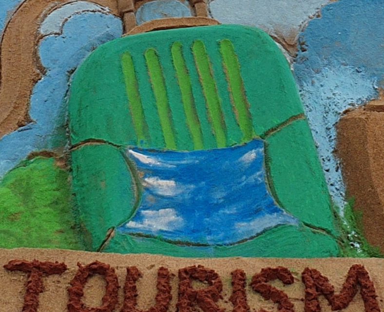 Int’l sand artist Manas celebrates World Tourism Day