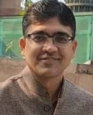 Sarat Kar’s son Sobhan Kar taken VRS from IRS,likely to join politics