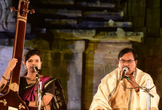 Rajarani Music Festival: Odissi vocal & Sitar recital mark the 2nd evening