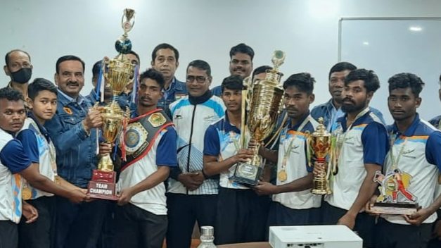 JSP CEO, Dinesh Saraogi meets Kickboxing & Wushu Champions from Barbil