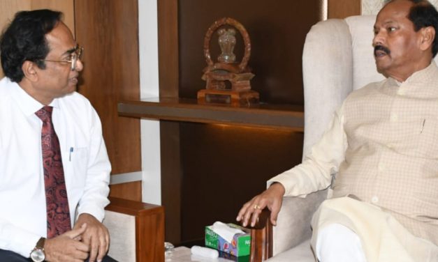 AIIMS Bhubaneswar ED Dr. Ashutosh Biswas calls on Odisha governor