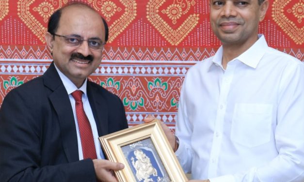 UCO Bank ED Ashwini Kumar calls on Pandian