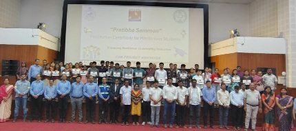 Aditya Aluminium, Lapanga Pratibha Samman for meritorious students