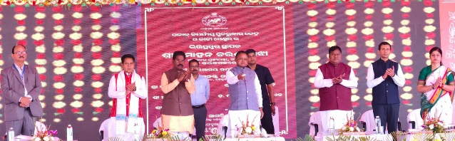 Odisha CM lays foundation stone for Hindalco’s Rs 100 crore apparel unit in Keonjhar